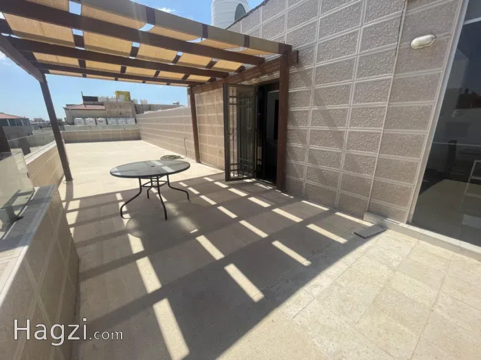 Apartment for rent in Um Uthaina