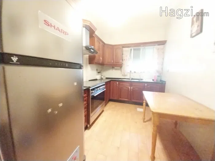 Apartment for rent Um Al Summaq - Secondary Image 1
