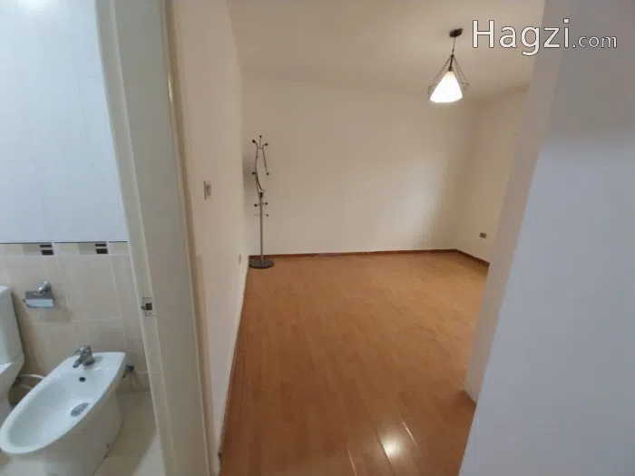 Unfurnished apartment to Rent  - Secondary Image 2
