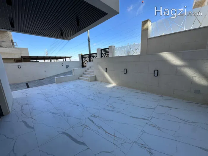 Unfurnished aparment for Sale in Dahyet Al Nakheel - Secondary Image 2