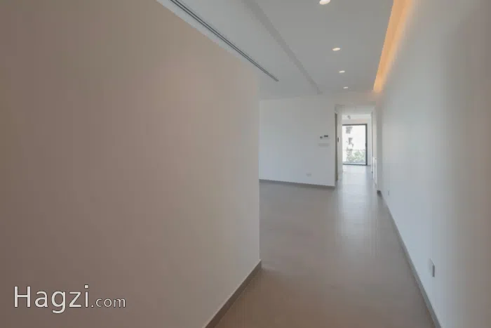 Brand new luxurious semi-furnished 250sqm apartment for rent @4th circle - Secondary Image 3