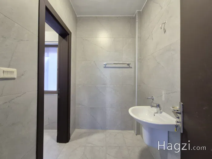 Unfurnished Duplex-apartment for rent in Abdoun - Secondary Image 2
