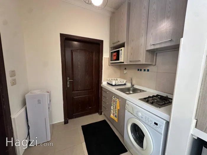 Furnished 1BR apartment for rent in Um Al Summaq - Secondary Image 3