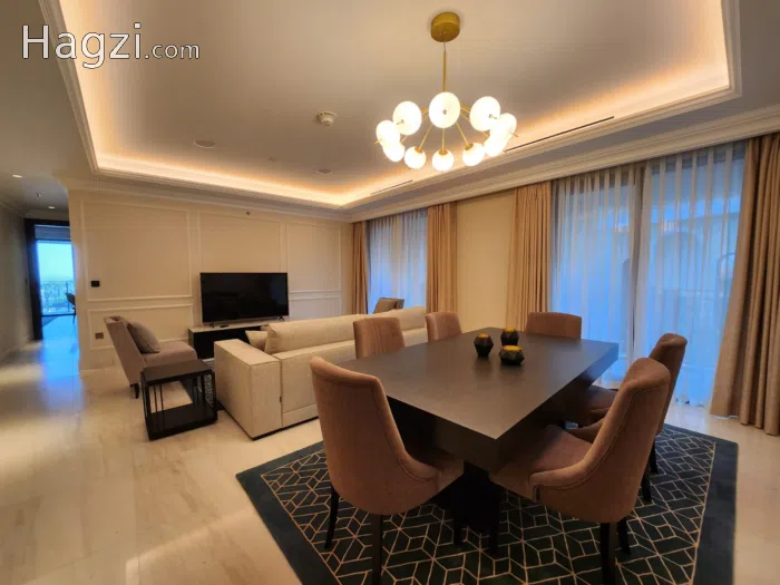 Stunning property in Ritz Carlton