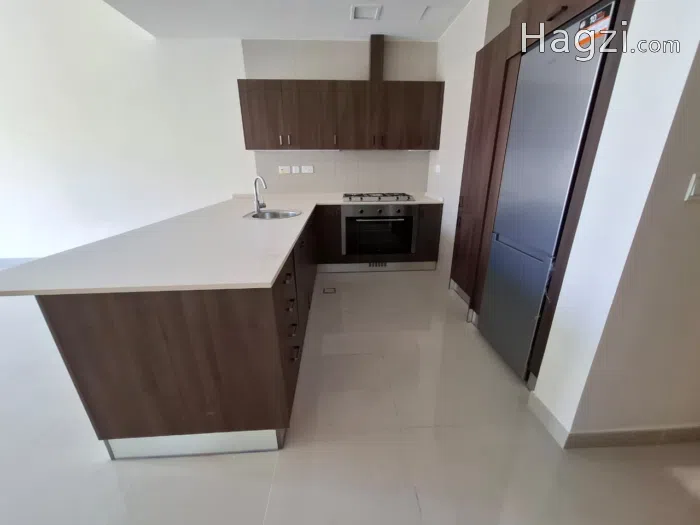 Semi-furnished apartment for sale - Secondary Image 3