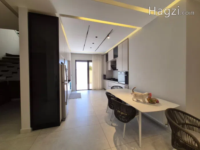 Elegant Villa for Sale Elegant Villa for Sale