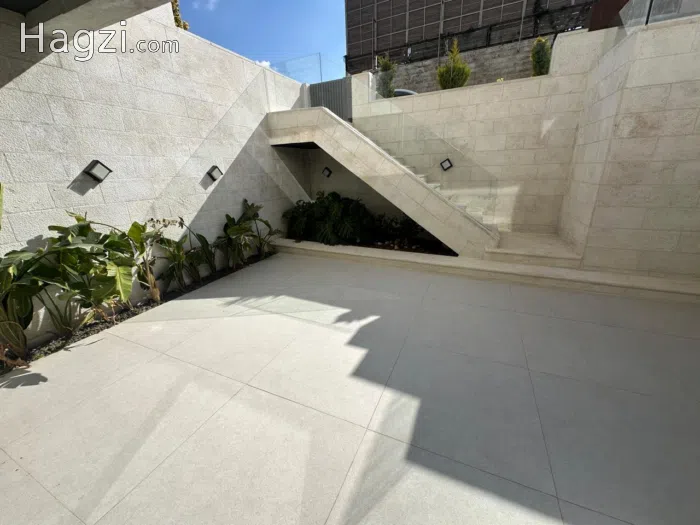 250 Sqm apartment for sale in Abdoun - Secondary Image 1