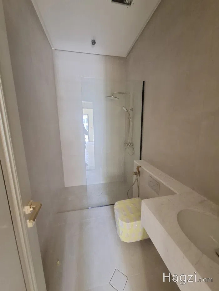 Unfurnished apartment for rent - Secondary Image 3