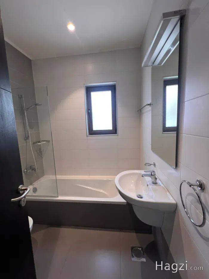 Three bedroom apartment for rent in Abdoun - Secondary Image 3