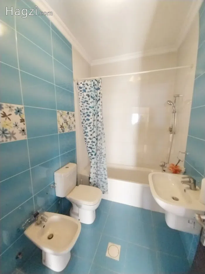 Unfurnished apartment to Rent  - Secondary Image 2