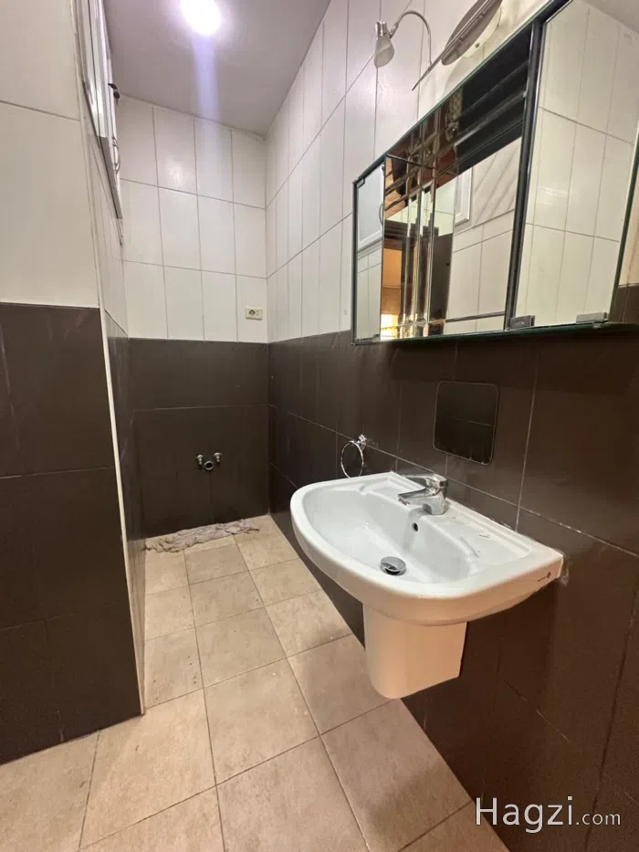 Unfurnished Apartment For Rent In Deir Ghbar - Secondary Image 3
