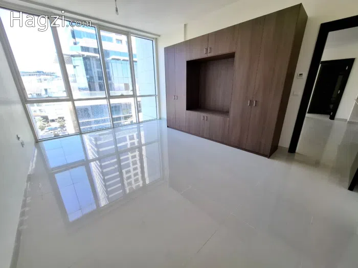 Semi-furnished apartment for sale - Secondary Image 3