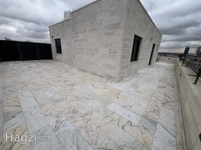 2 Bedroom Rooftop for rent - Secondary Image 2