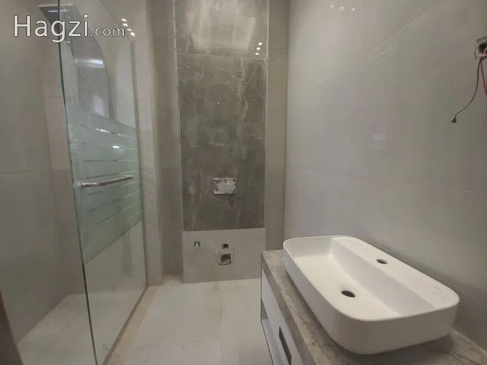 Apartment For Sale In Um Al Summaq - Secondary Image 3