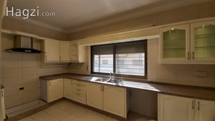 Unfurnished apartment for rent in deir ghbar - Secondary Image 3