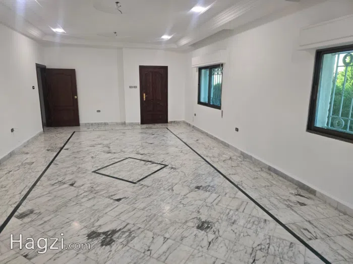 Unfurnished apartment to Rent  - Secondary Image 1