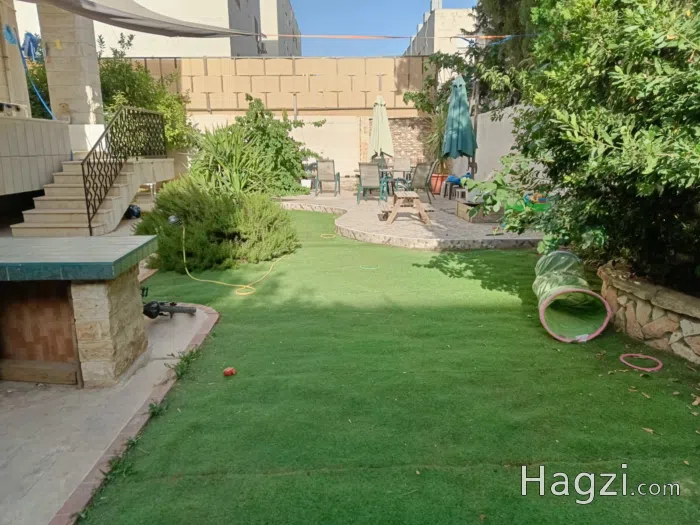 Semi attached villa for rent in Swefiyeh - Secondary Image 1