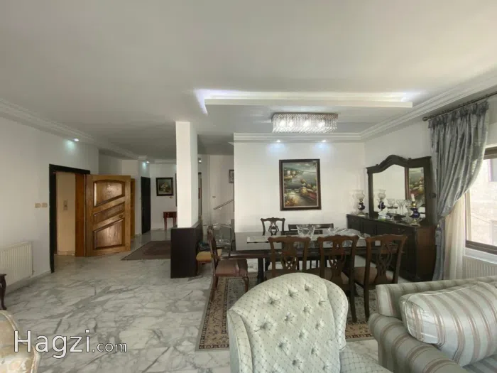 Last Floor and Roof Apartment for Rent - Secondary Image 3