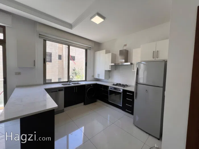 Three bedroom apartment for rent - Secondary Image 1