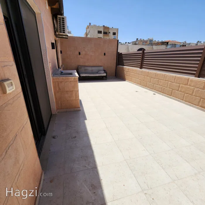 Unfurnished apartment for rent 