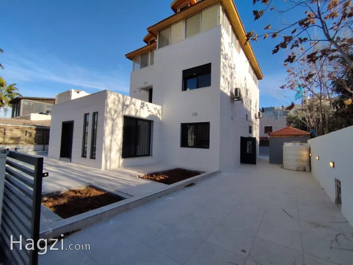 Unfurnished villa for rent in the heart of Abdoun