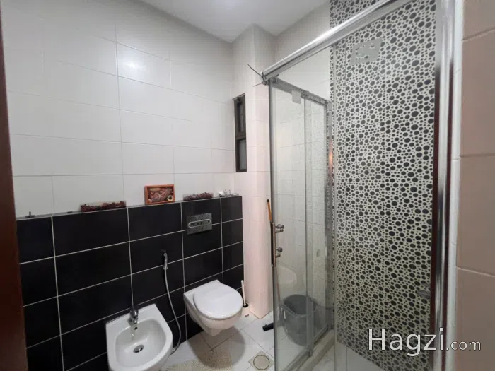 Three bedroom apartment for rent - Secondary Image 2