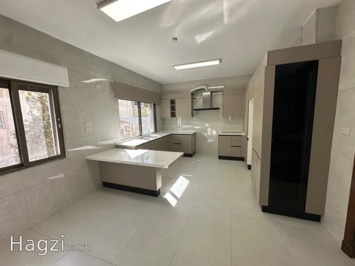 Unfurnished Duplex-apartment for rent in Abdoun - Secondary Image 3