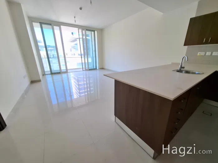 Semi-furnished apartment for sale - Secondary Image 2