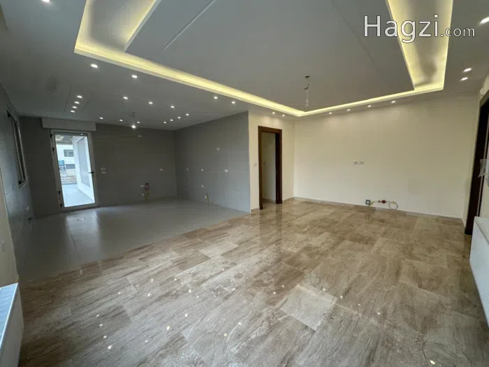 286 Sqm apartment for sale in Airport Road 