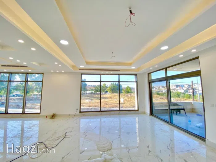 Unfurnished apartment for rent in Al Kursi