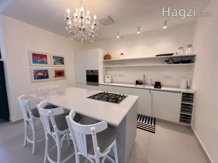 Premium 2-Bedroom Modern Apartment in Al Weibdeh - Secondary Image 3