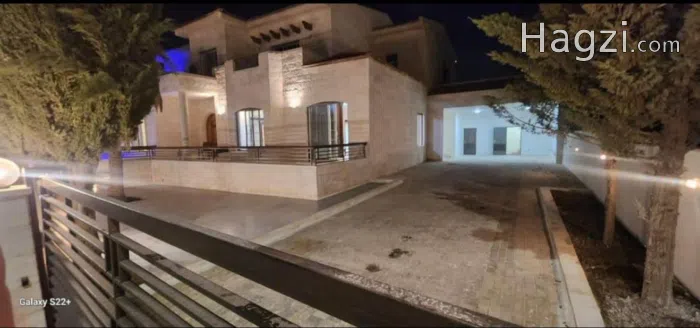 Villa  for sale  - Secondary Image 1