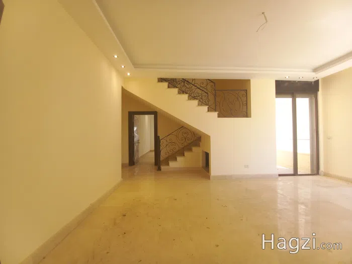 Unfurnished Apartment with Roof For Rent In Abdoun 