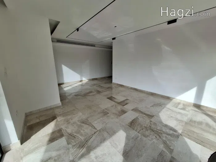 Unfurnished apartment to sale 