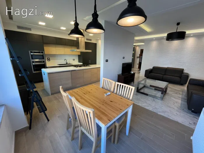 Apartment For Rent in Al Shmesani