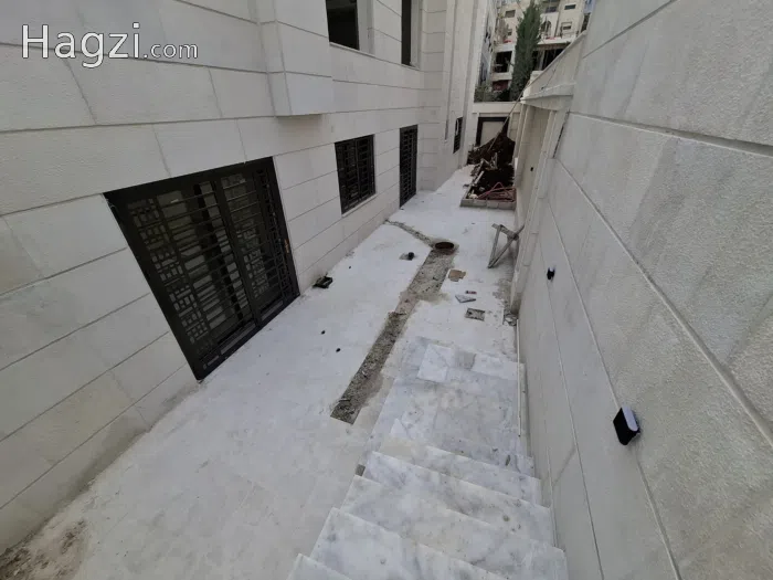 Unfurnished apartment to Rent - Secondary Image 2