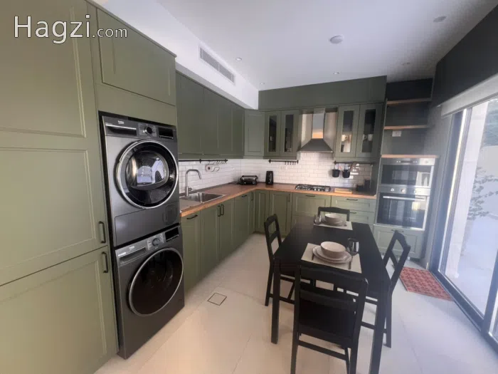 Modern Furnished 2-Bedroom Ground Floor Apartment - Secondary Image 3