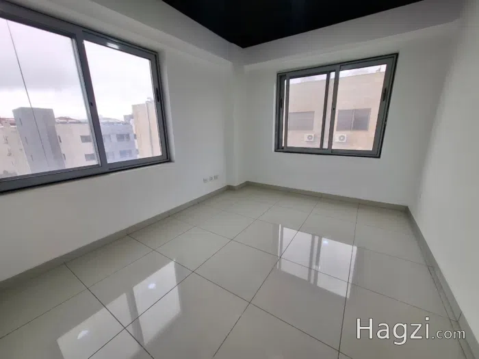 Unfurnished office for rent - Secondary Image 3