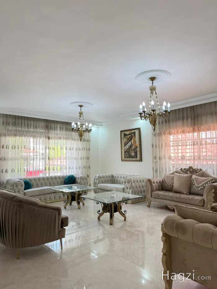 Unfurnished apartment for rent in Swefiyeh