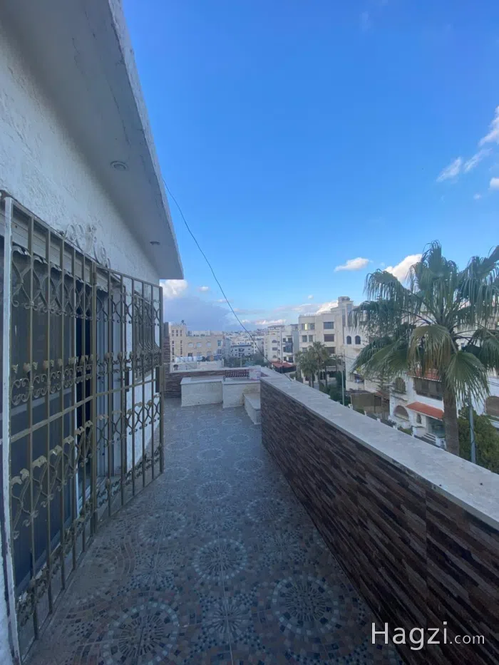 Roof Apartment  for sale in Um Uthaina - Secondary Image 1