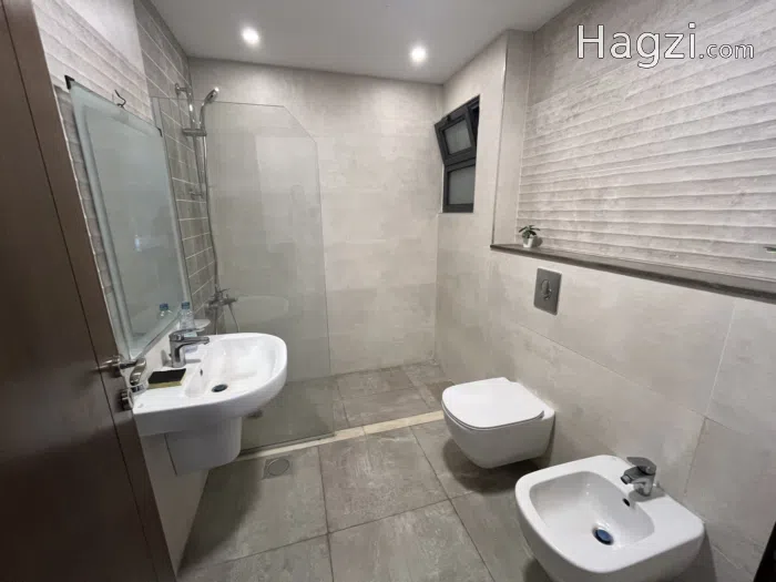 Modern Living Two Bedroom Apartment - Secondary Image 3