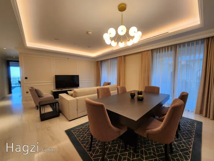 Stunning property in Ritz Carlton