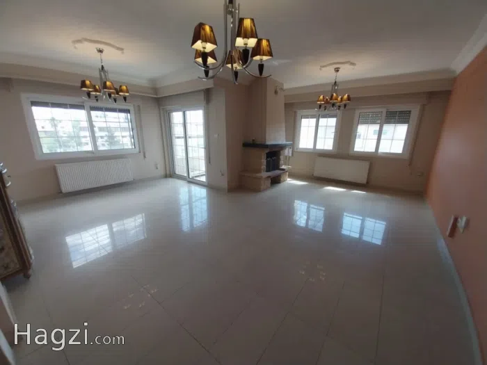 Unfurnished apartment to Rent 