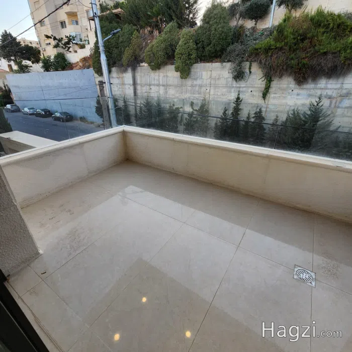 Unfurnished apartment for rent  - Secondary Image 3