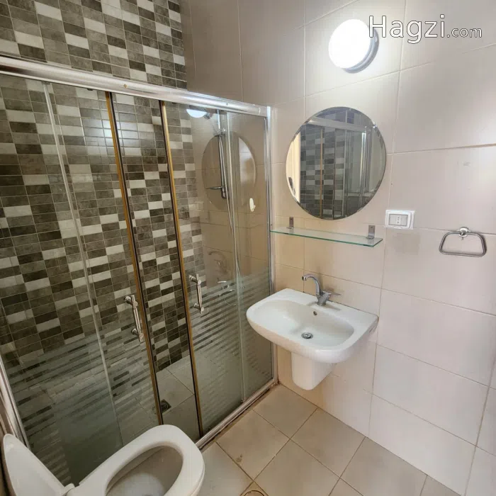 Unfurnished apartment for rent - Secondary Image 2