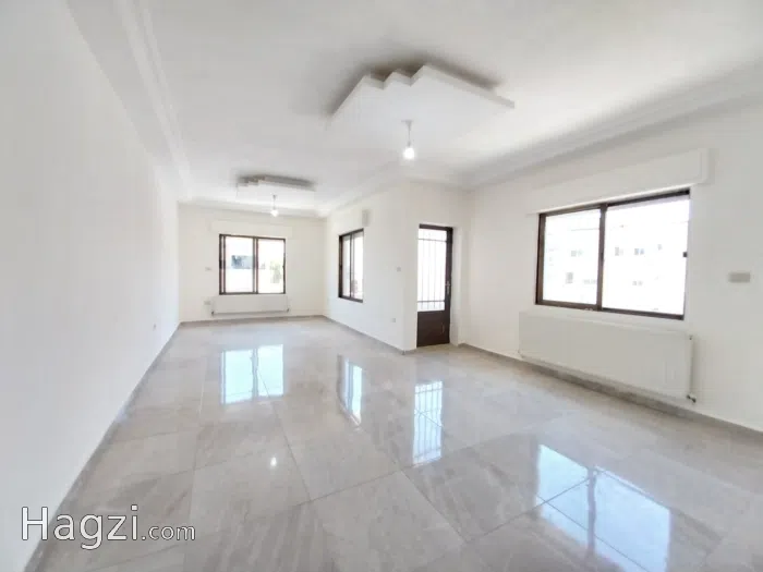 Apartment for rent in um summaq 