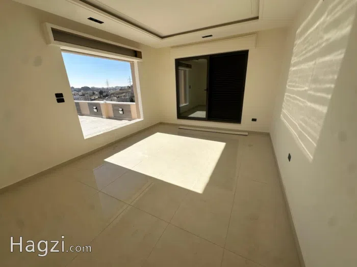 Last floor apartment & Roof for sale in Airport Road  - Secondary Image 1