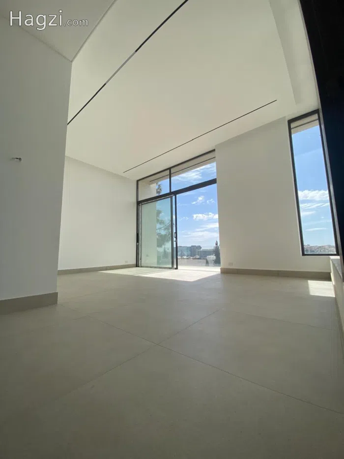 Last Floor and Roof for Sale in Dahyet Al Ameer Rashed - Secondary Image 1