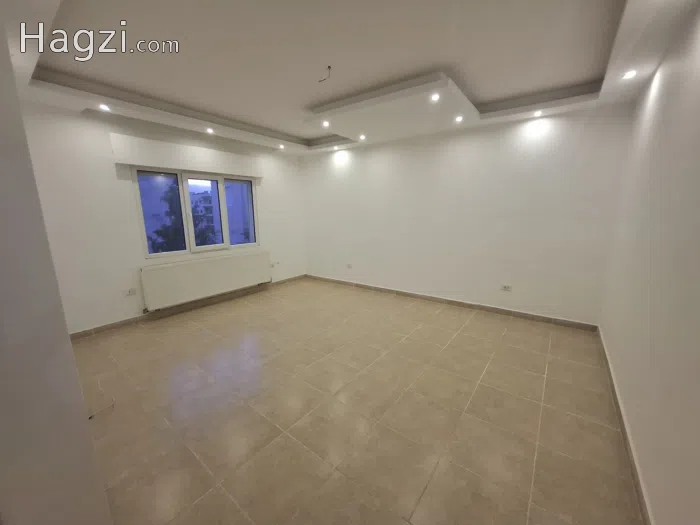 Unfurnished apartment to Rent  - Secondary Image 1