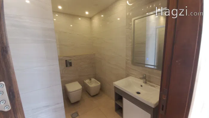 Luxury Duplex with roof  for sale in Um Uthaina - Secondary Image 2
